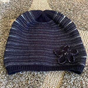 ICING Striped Beanie hat with flower. Loose fit.